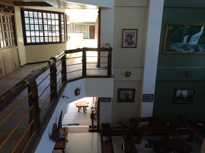White Beach Resort Bar & Restaurant 波尔多·格尼拉 外观 照片